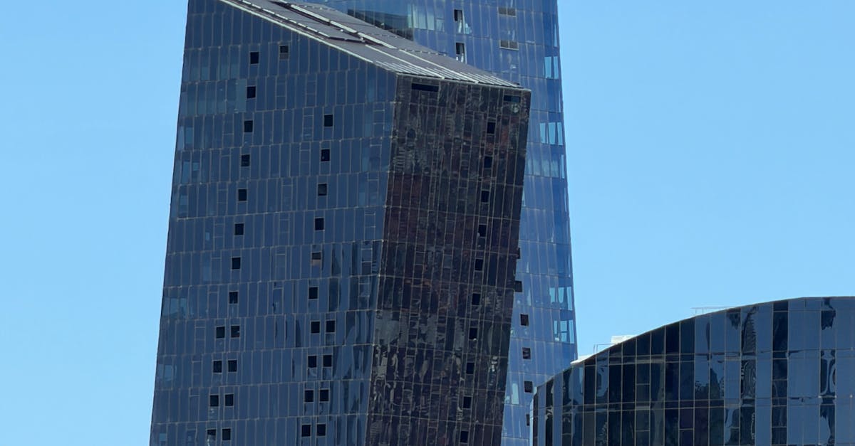 A Step-by-Step Guide to Comparing Commercial Window Replacement Quotes