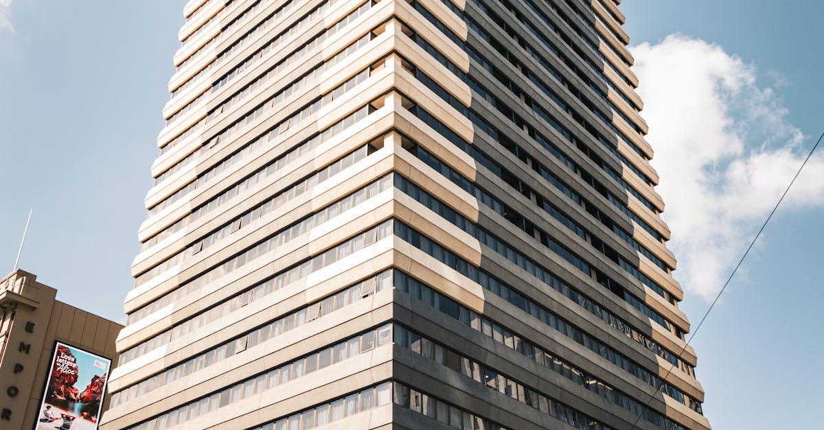 Commercial Windows: A Key Factor in Attracting Buyers and Tenants