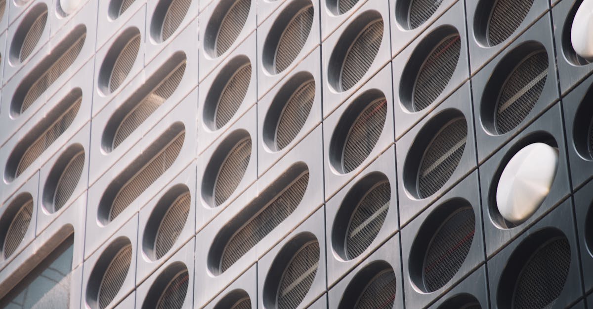 Maintenance Tips for Frameless Glass Windows in High-Rise Offices