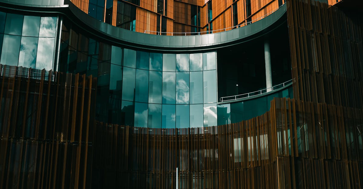 Understanding the Installation Process of Frameless Glass Windows in Melbourne